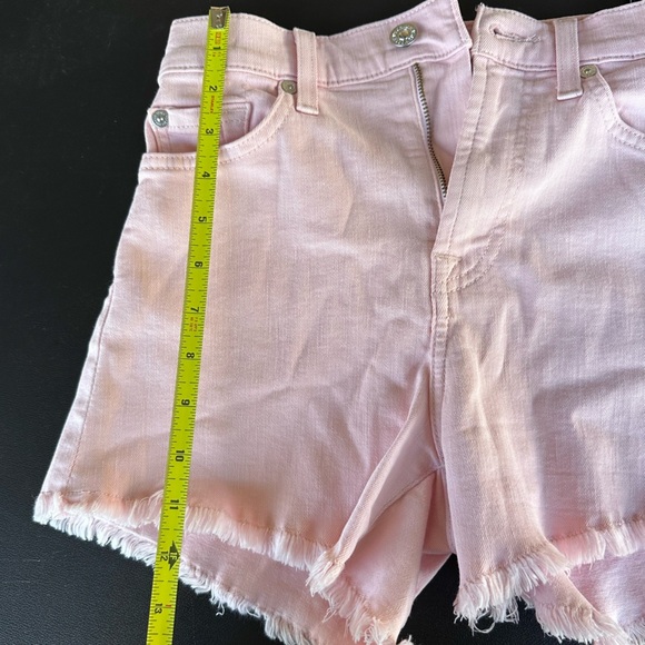 7 For All Mankind Women's Light Pink Mid Rise Distressed Jean Shorts Size 23 - Picture 7 of 12